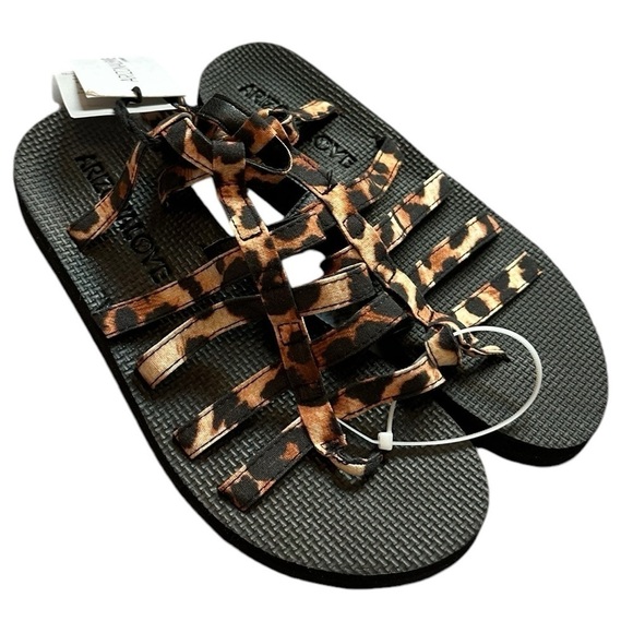 NEW Arizona Love Trekky Leopard Print Sandals - Size EU38 US8 - Picture 1 of 3
